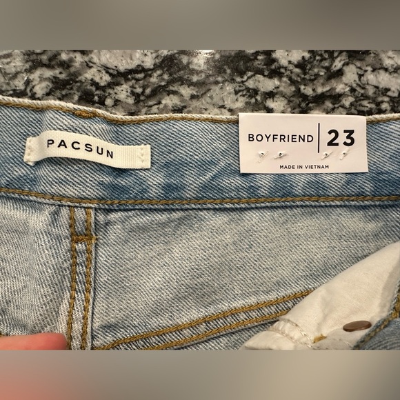 NWT PacSun Boyfriend Light Distressed Jeans Size 23 ✨🩷 - Picture 8 of 12